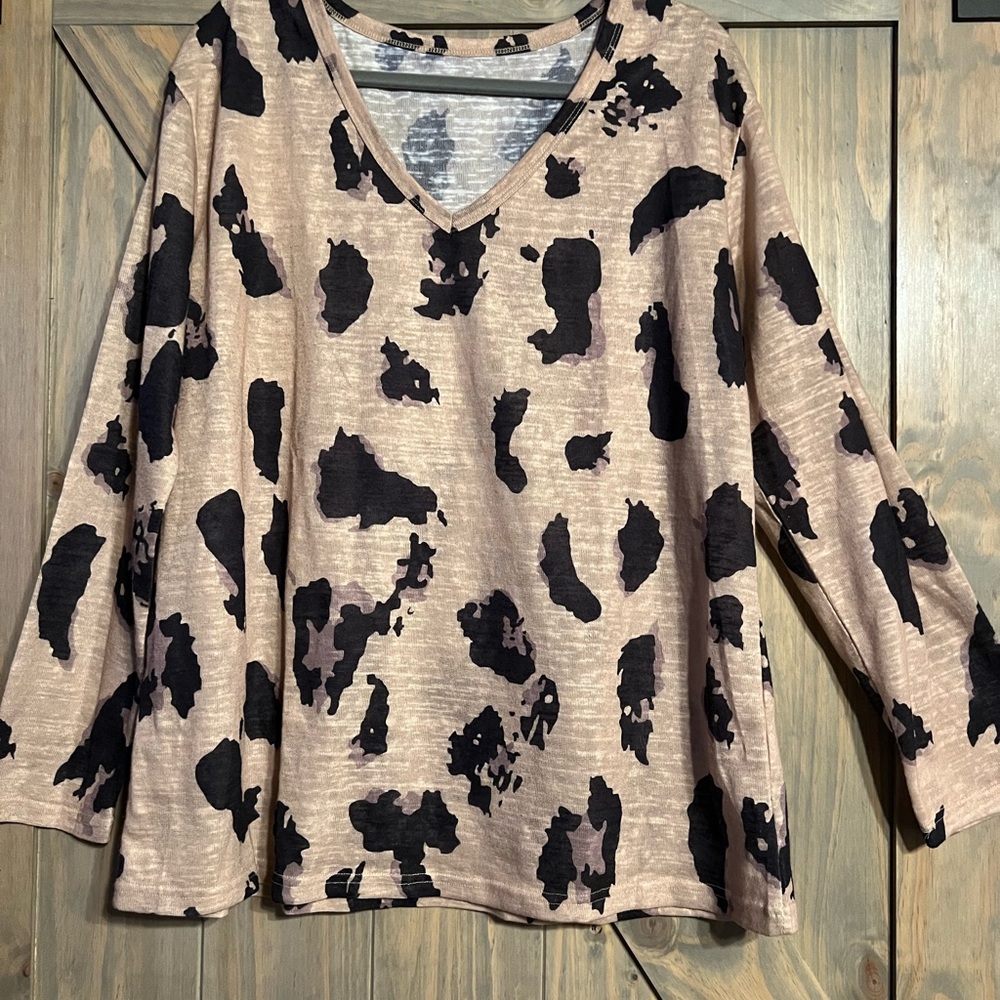 Stylish Women's Tan and Black Top